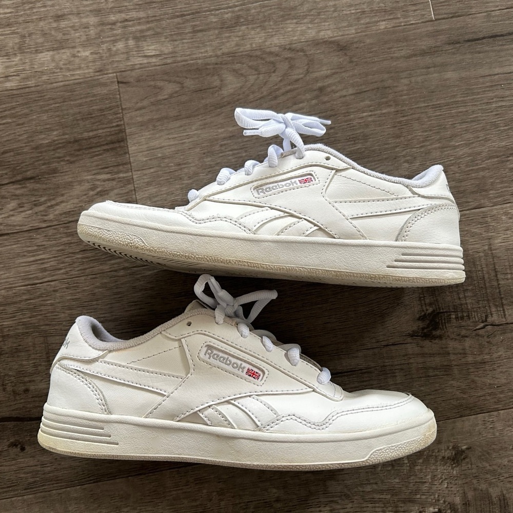 Women’s Reebok Club Sneaker 6.5
